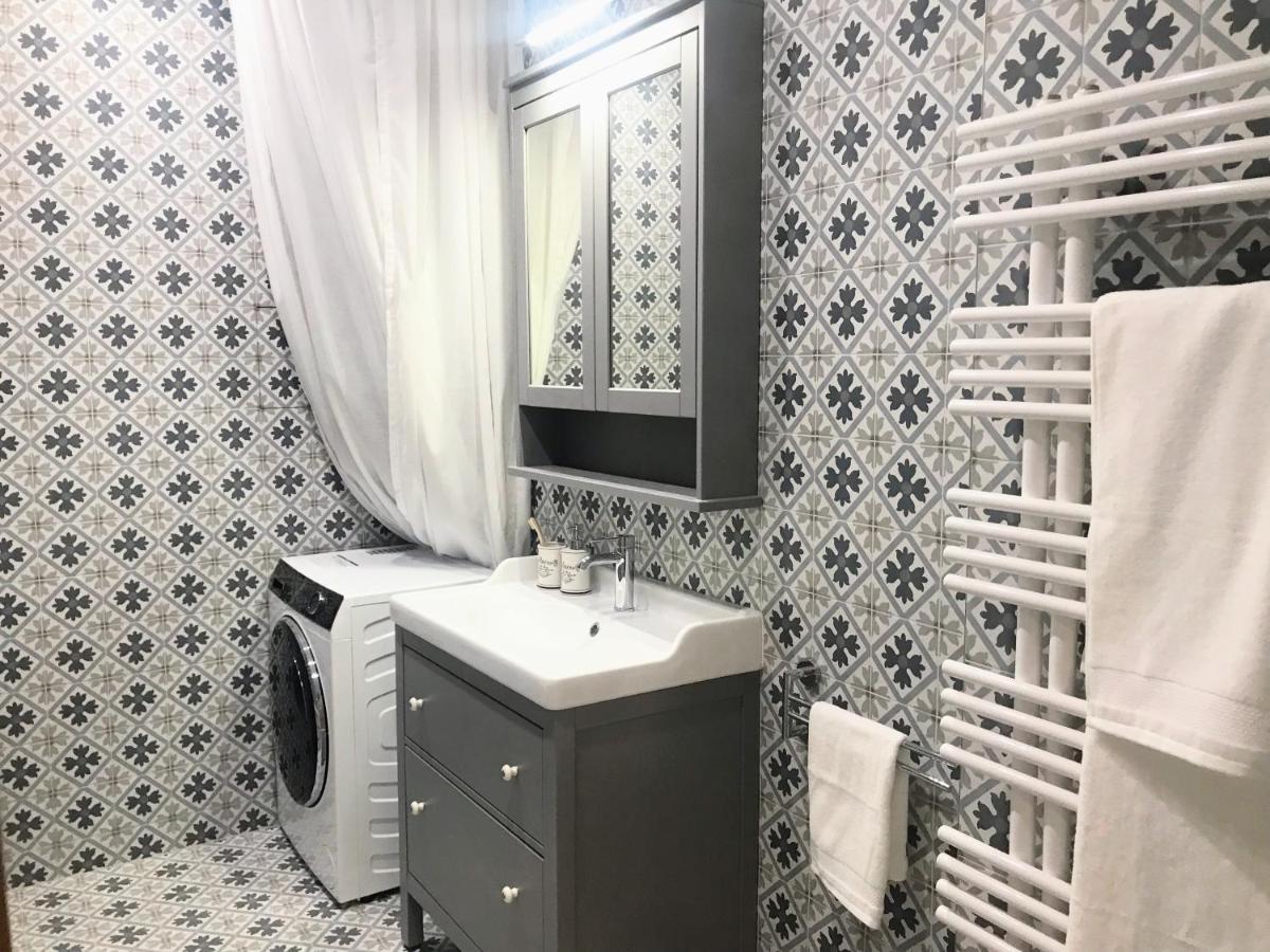 Attic Apartment On Waterfront / View / Netflix Πράγα Εξωτερικό φωτογραφία