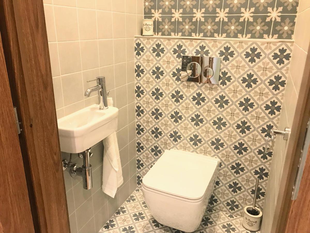 Attic Apartment On Waterfront / View / Netflix Πράγα Εξωτερικό φωτογραφία