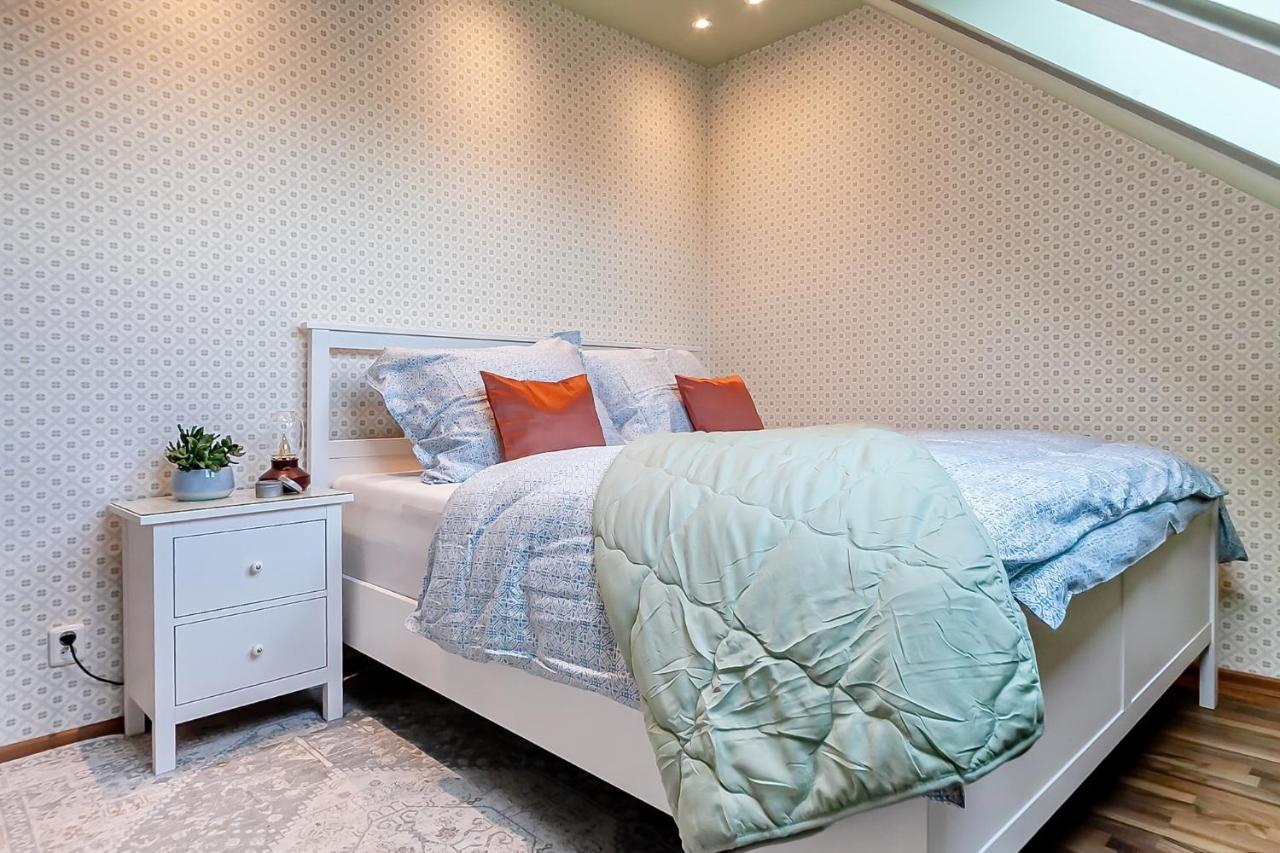 Attic Apartment On Waterfront / View / Netflix Πράγα Εξωτερικό φωτογραφία